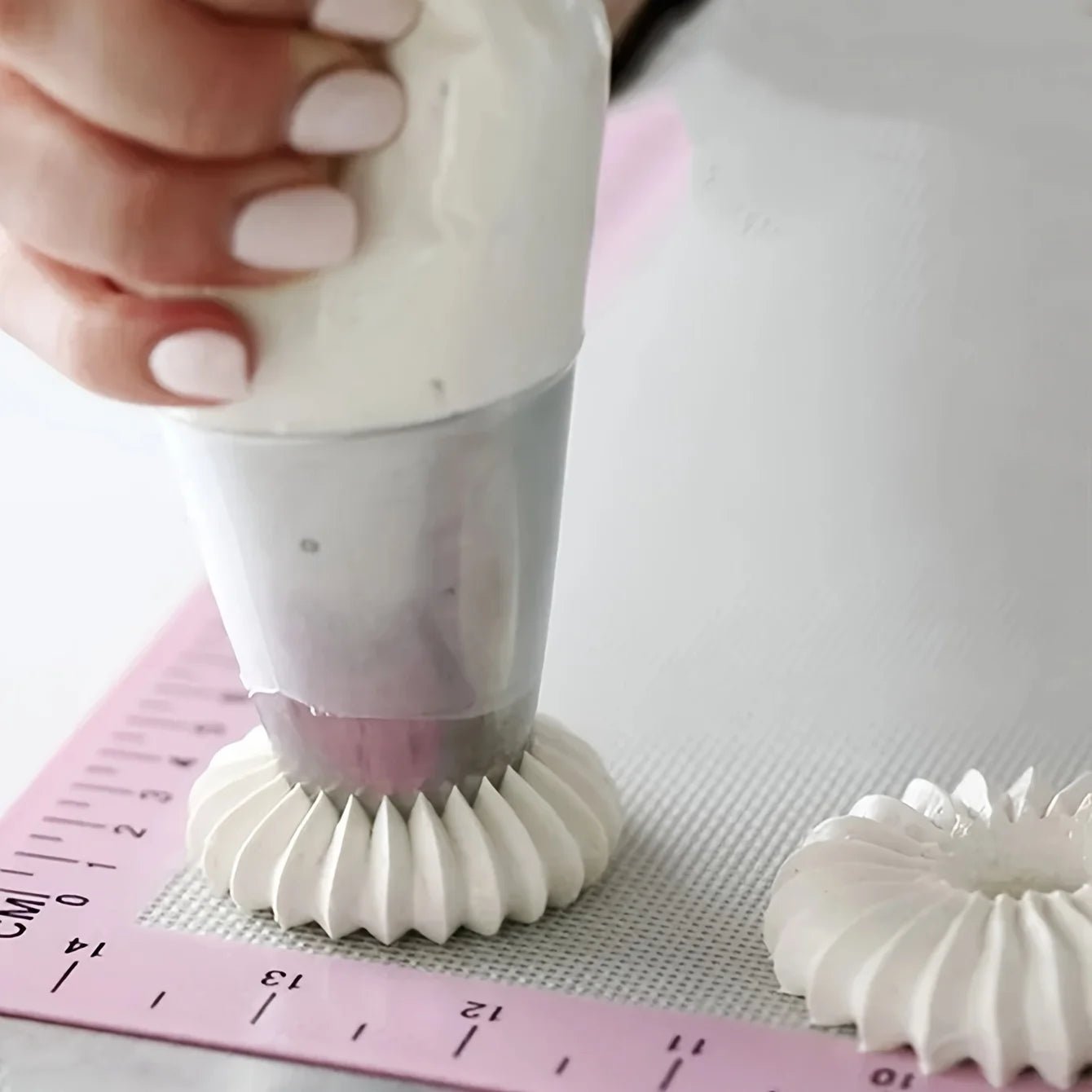 FlowerPipe Pro™ | Russian Piping Tip for Bakery - Style Flowers & Rosettes - amerivale